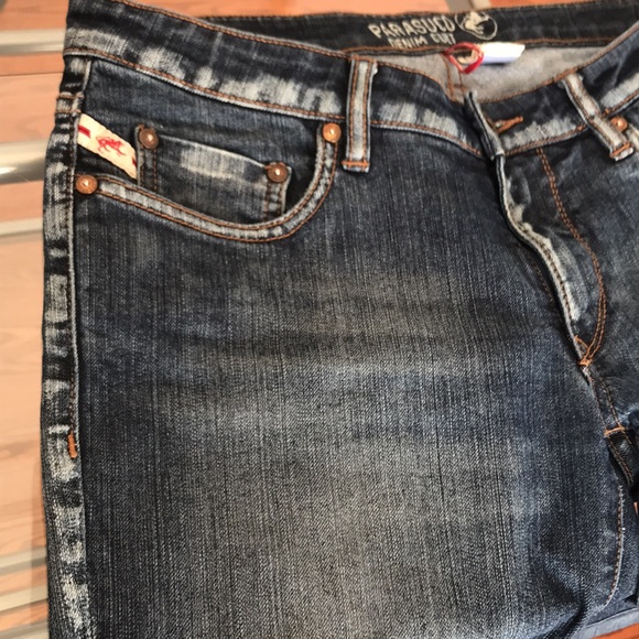 Parasuco Italian denim.blue wash with frosted fades. Beautiful fit and wash. - Picture 15 of 15
